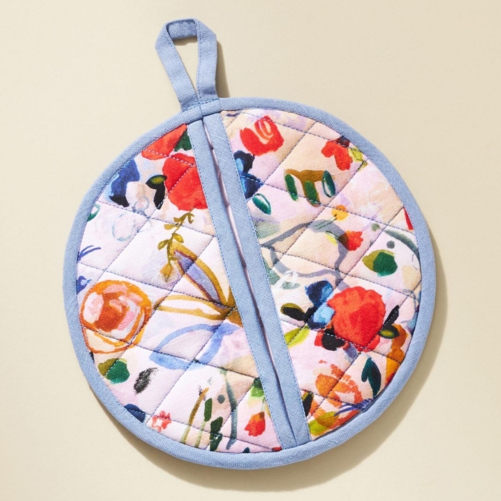 Anthropologie Luna Floral Pot Holder, NWT, Multi color floral